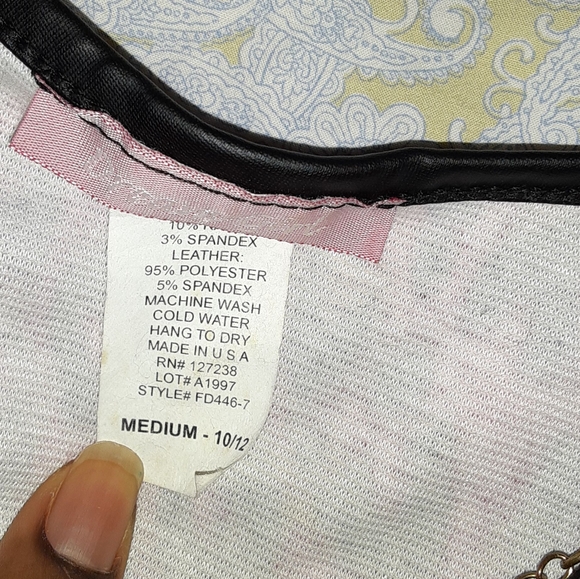 Dress - Picture 7 of 7